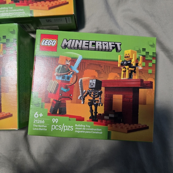 Legos - Picture 4 of 4